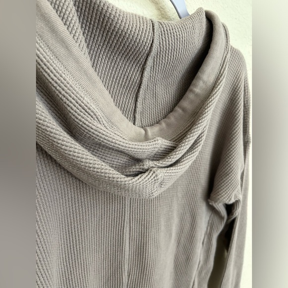 Abercrombie & Fitch Soft Ribbed Knit Sweater Size M - Picture 7 of 8